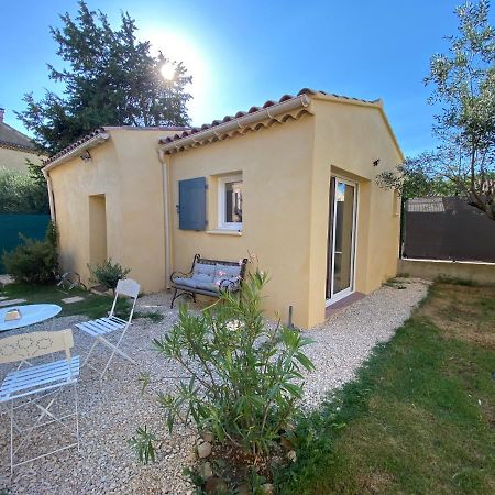 Gite Lou Sabai Au Pied Des Dentelles De Montmirail, Piscine Partagee 欧比尼昂 外观 照片